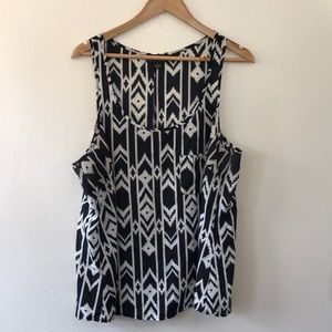 Forever 21+ Black & White Shell - 2X